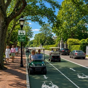 Newport Approves Dedicated Golf Cart Lane on Bellevue